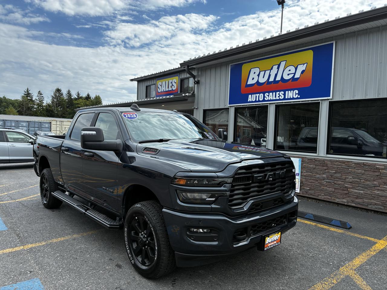 RAM 2500 Tradesman Crew Cab SWB 4WD 2026