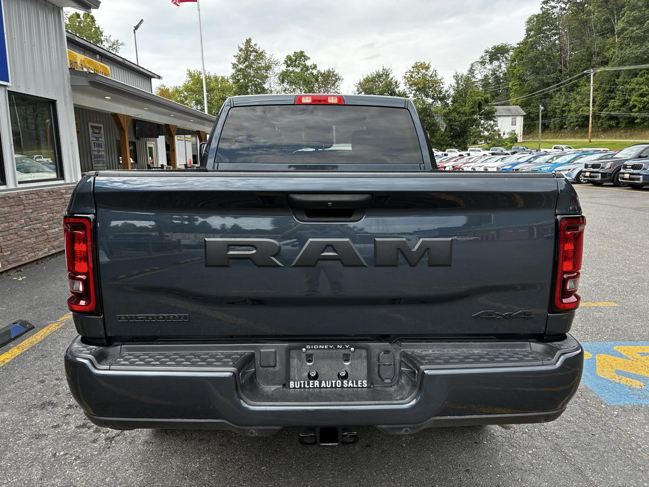 RAM 2500 Tradesman Crew Cab SWB 4WD 2026