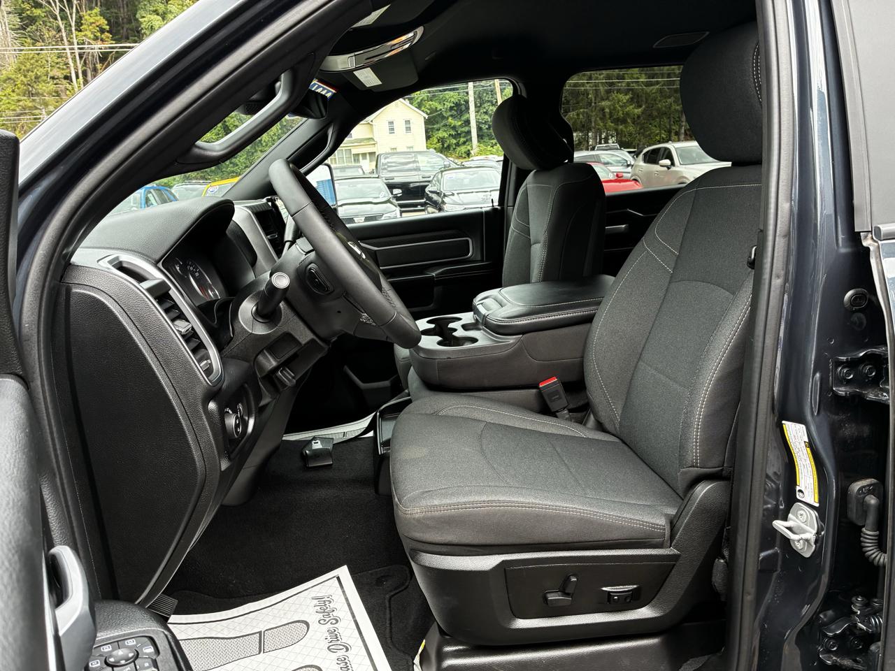 RAM 2500 Tradesman Crew Cab SWB 4WD 2026