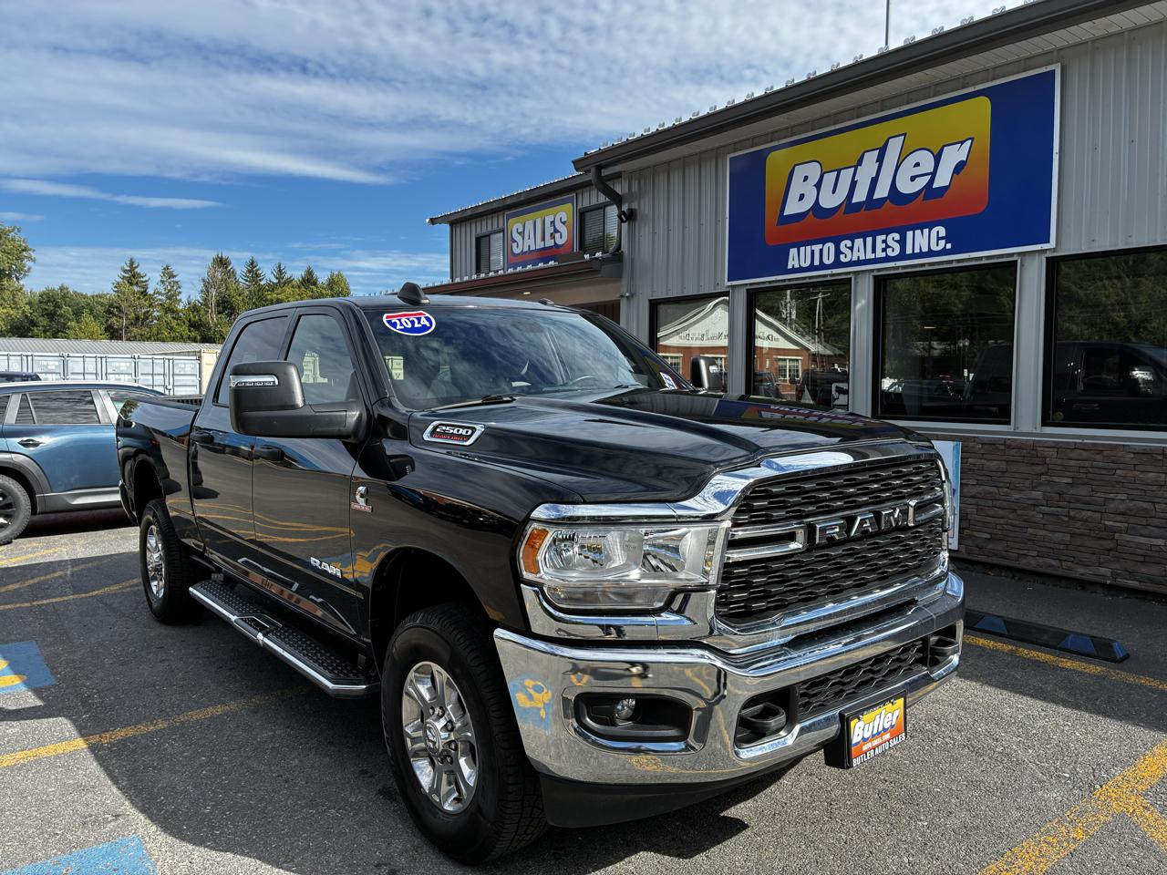 RAM 2500 Big Horn Crew Cab 4WD 2024