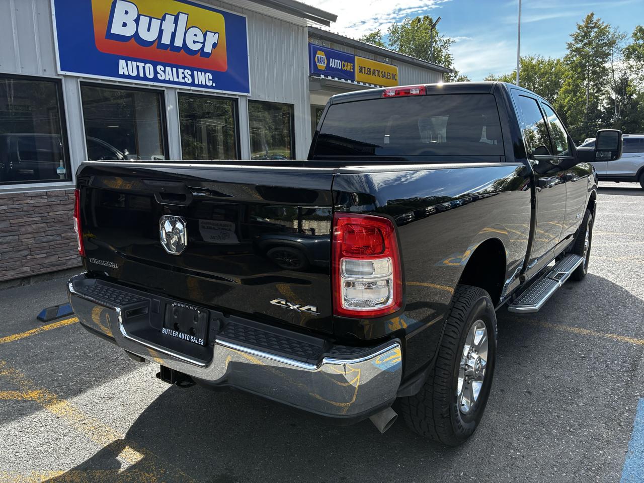 RAM 2500 Big Horn Crew Cab 4WD 2024