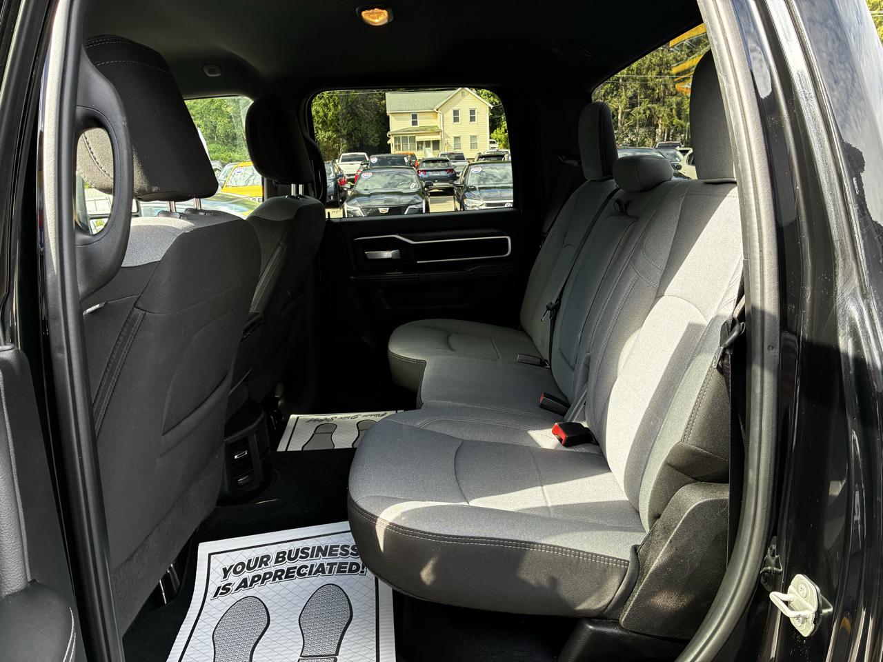 RAM 2500 Big Horn Crew Cab 4WD 2024
