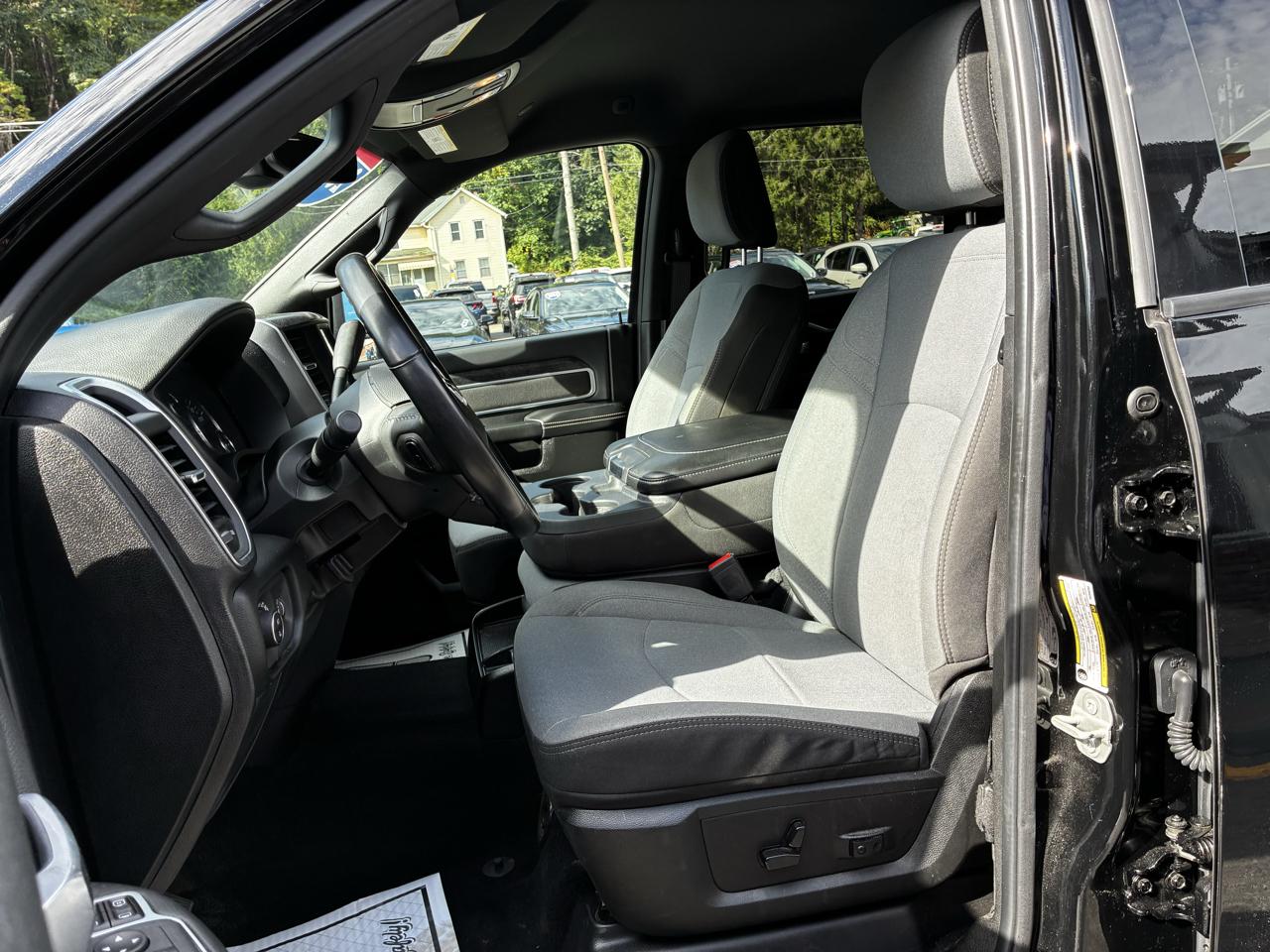 RAM 2500 Big Horn Crew Cab 4WD 2024