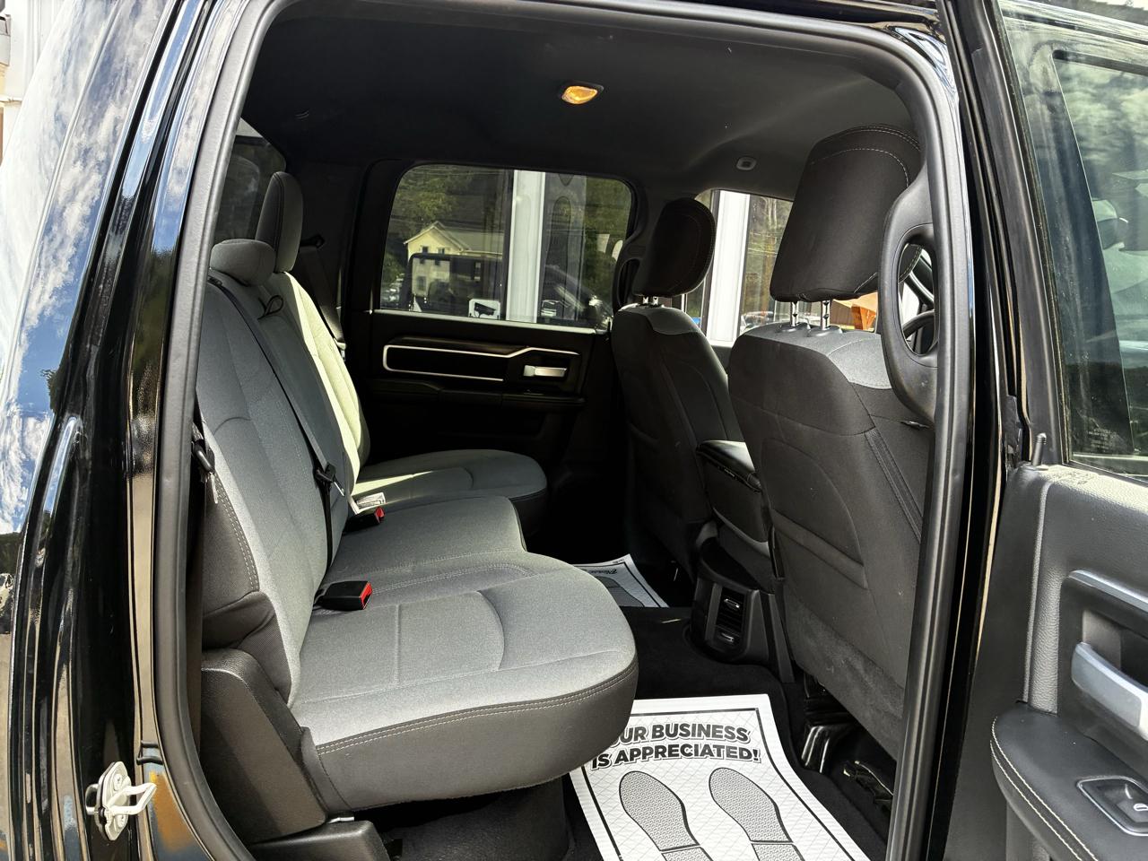 RAM 2500 Big Horn Crew Cab 4WD 2024