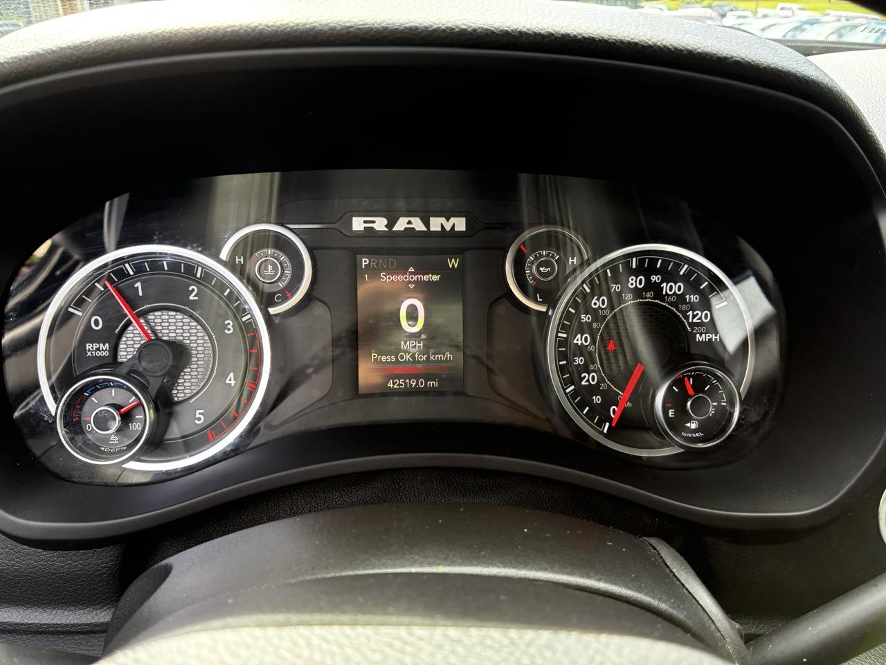 RAM 2500 Big Horn Crew Cab 4WD 2024