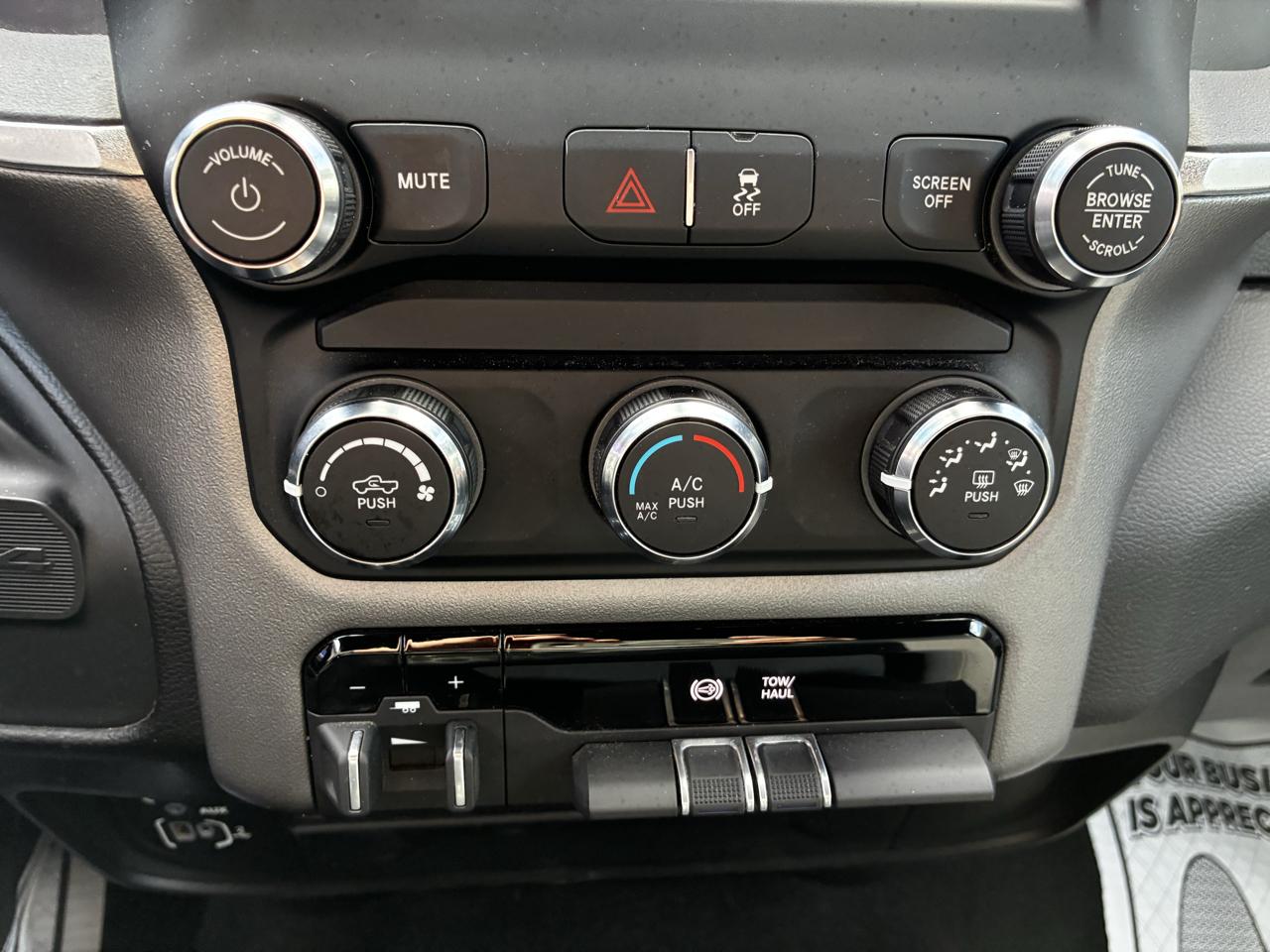 RAM 2500 Big Horn Crew Cab 4WD 2024