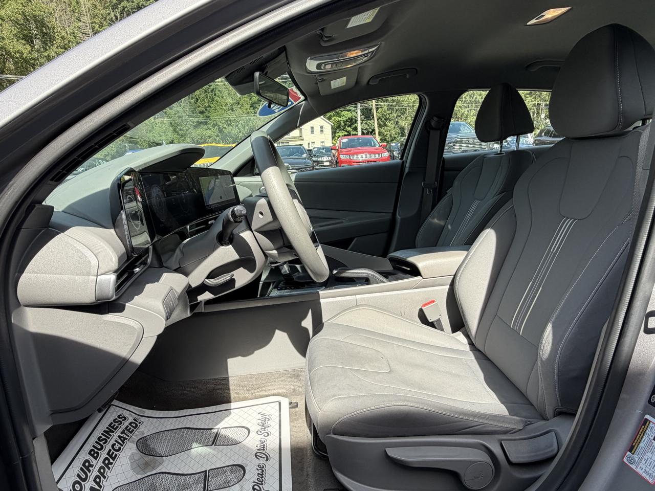 Hyundai Elantra SEL 2024