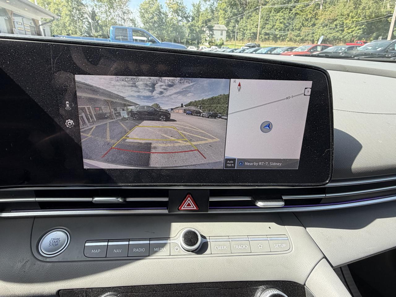 Hyundai Elantra SEL 2024