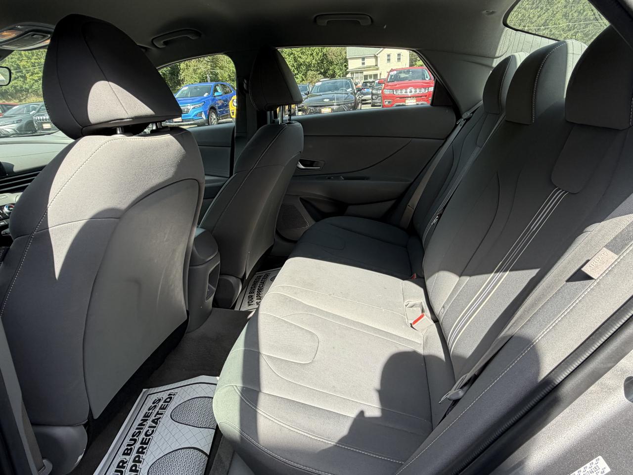 Hyundai Elantra SEL 2024