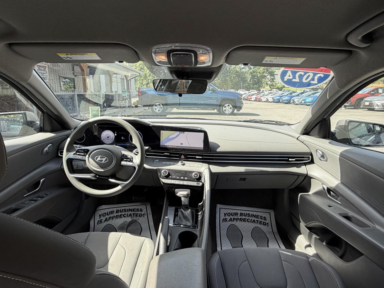 Hyundai Elantra SEL 2024