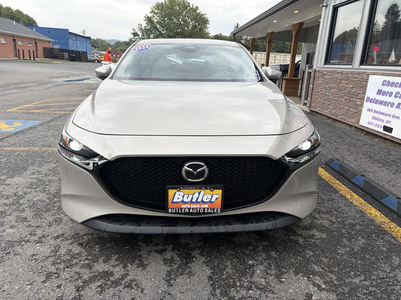 Mazda MAZDA3 Preferred Hatchback 2024