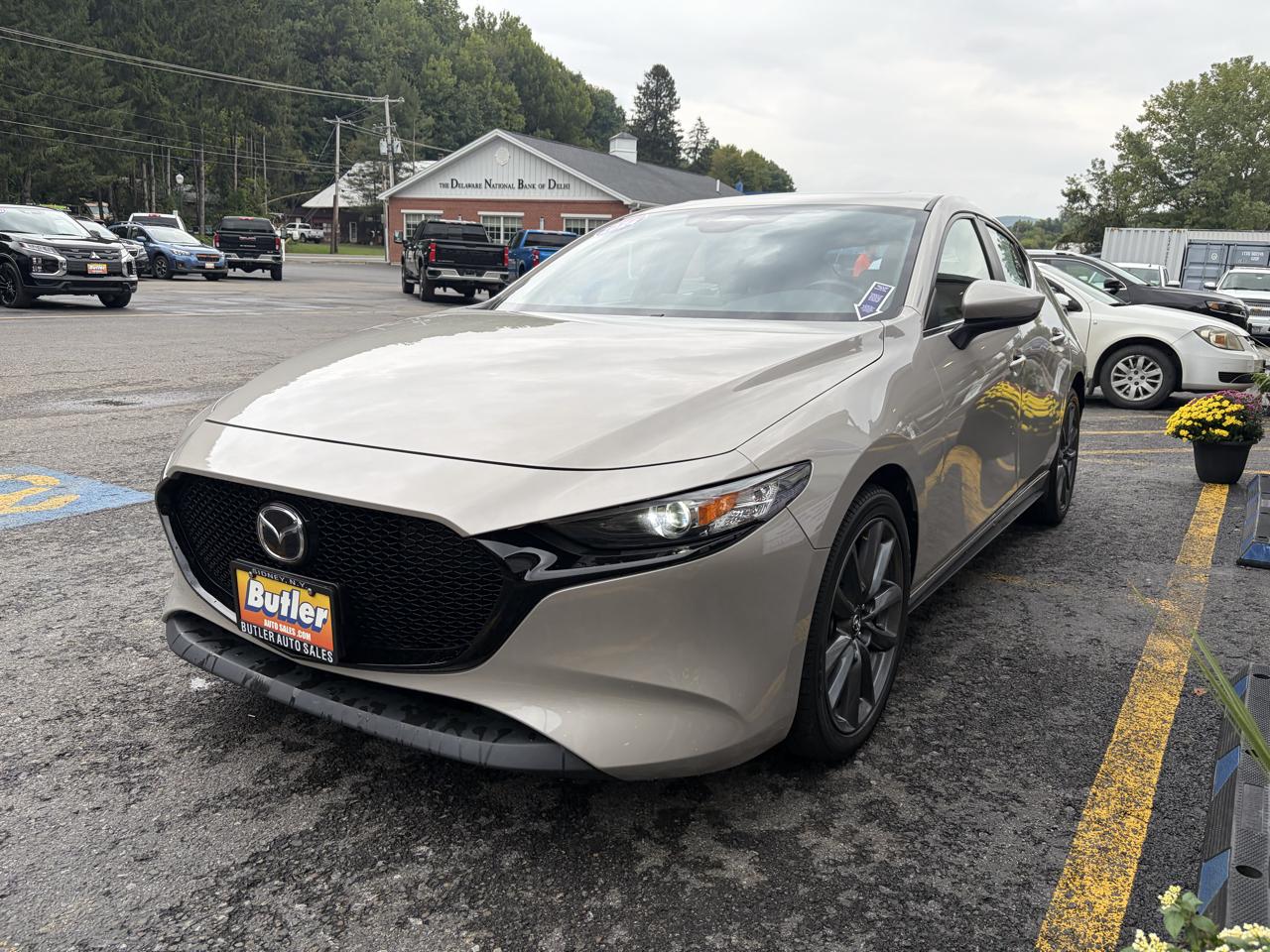 Mazda MAZDA3 Preferred Hatchback 2024