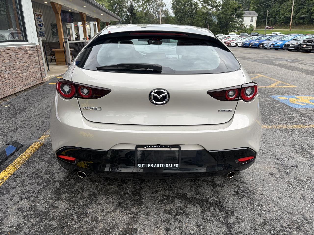 Mazda MAZDA3 Preferred Hatchback 2024
