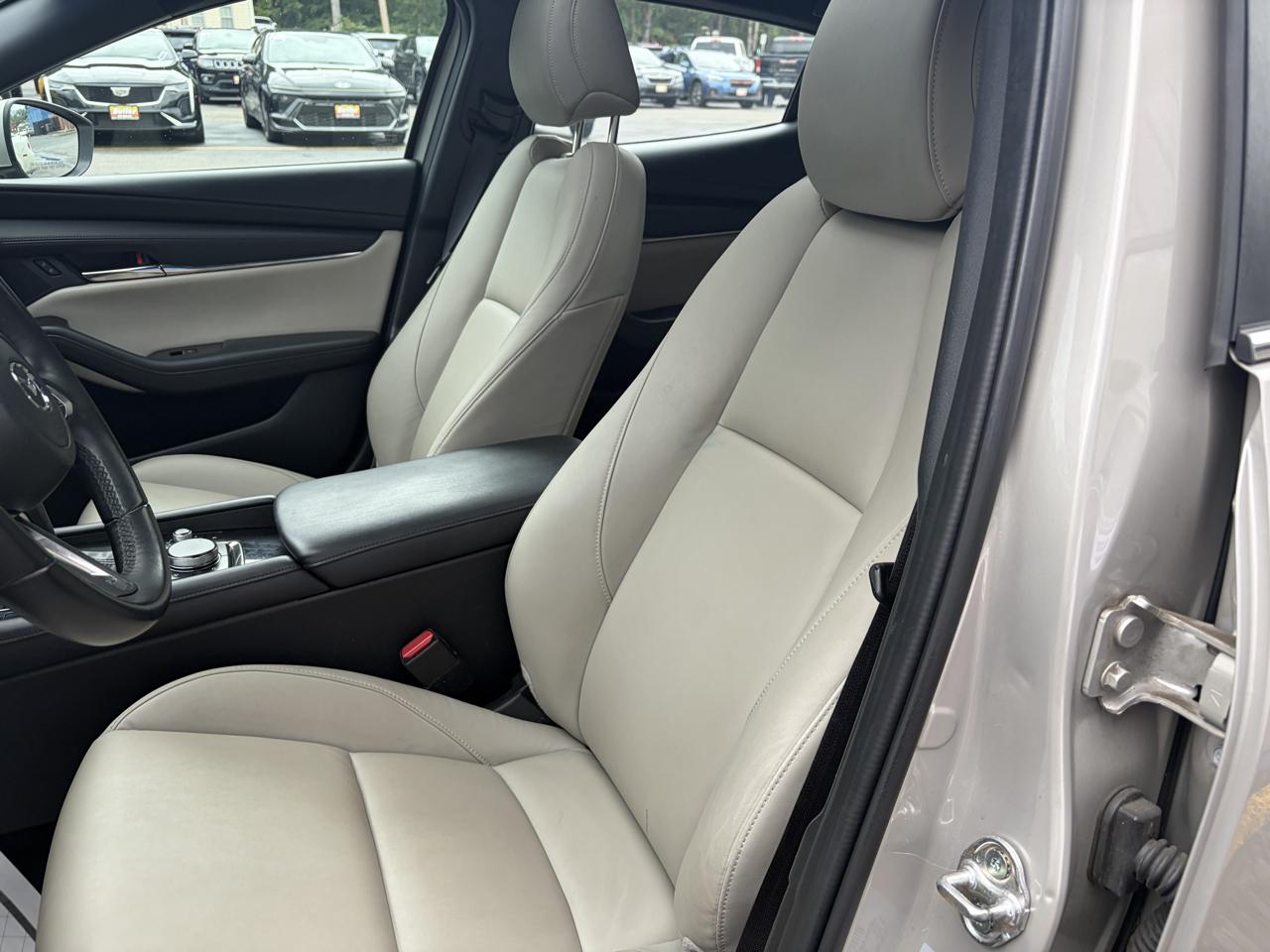 Mazda MAZDA3 Preferred Hatchback 2024