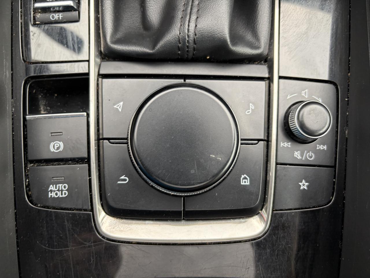 Mazda MAZDA3 Preferred Hatchback 2024