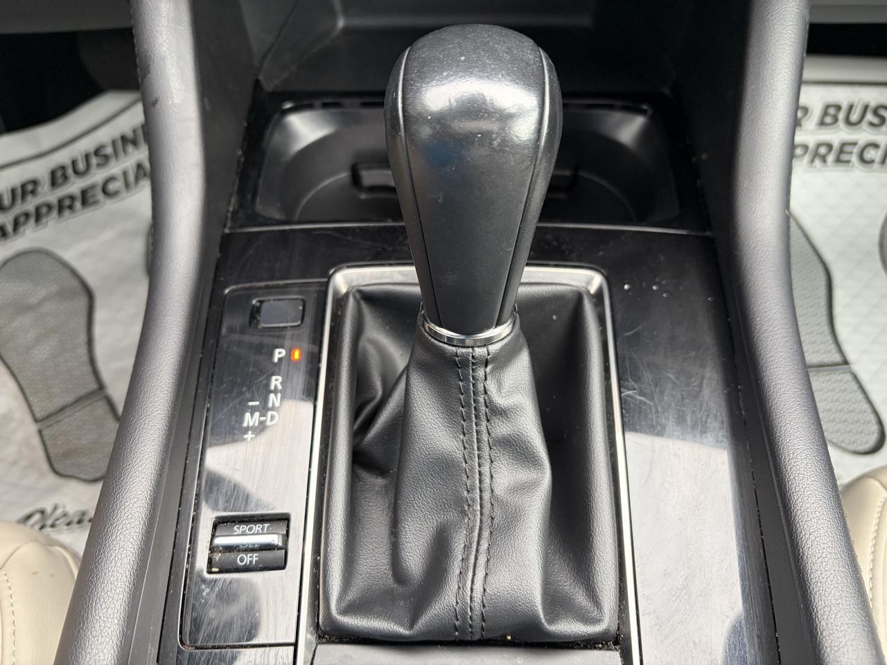 Mazda MAZDA3 Preferred Hatchback 2024