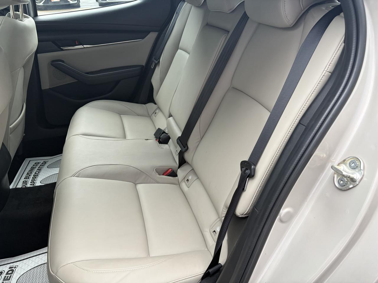 Mazda MAZDA3 Preferred Hatchback 2024
