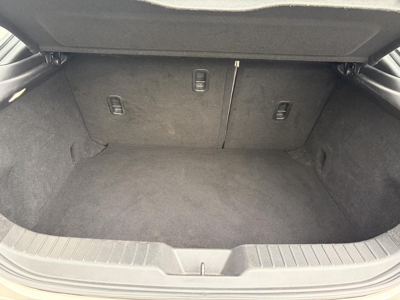 Mazda MAZDA3 Preferred Hatchback 2024