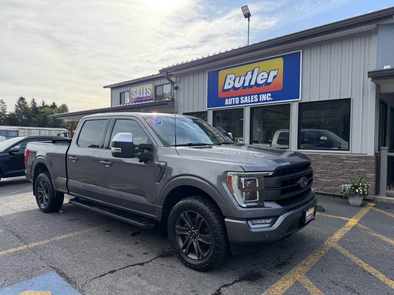 Ford F-150 SuperCrew 150" Lariat 4WD 2022