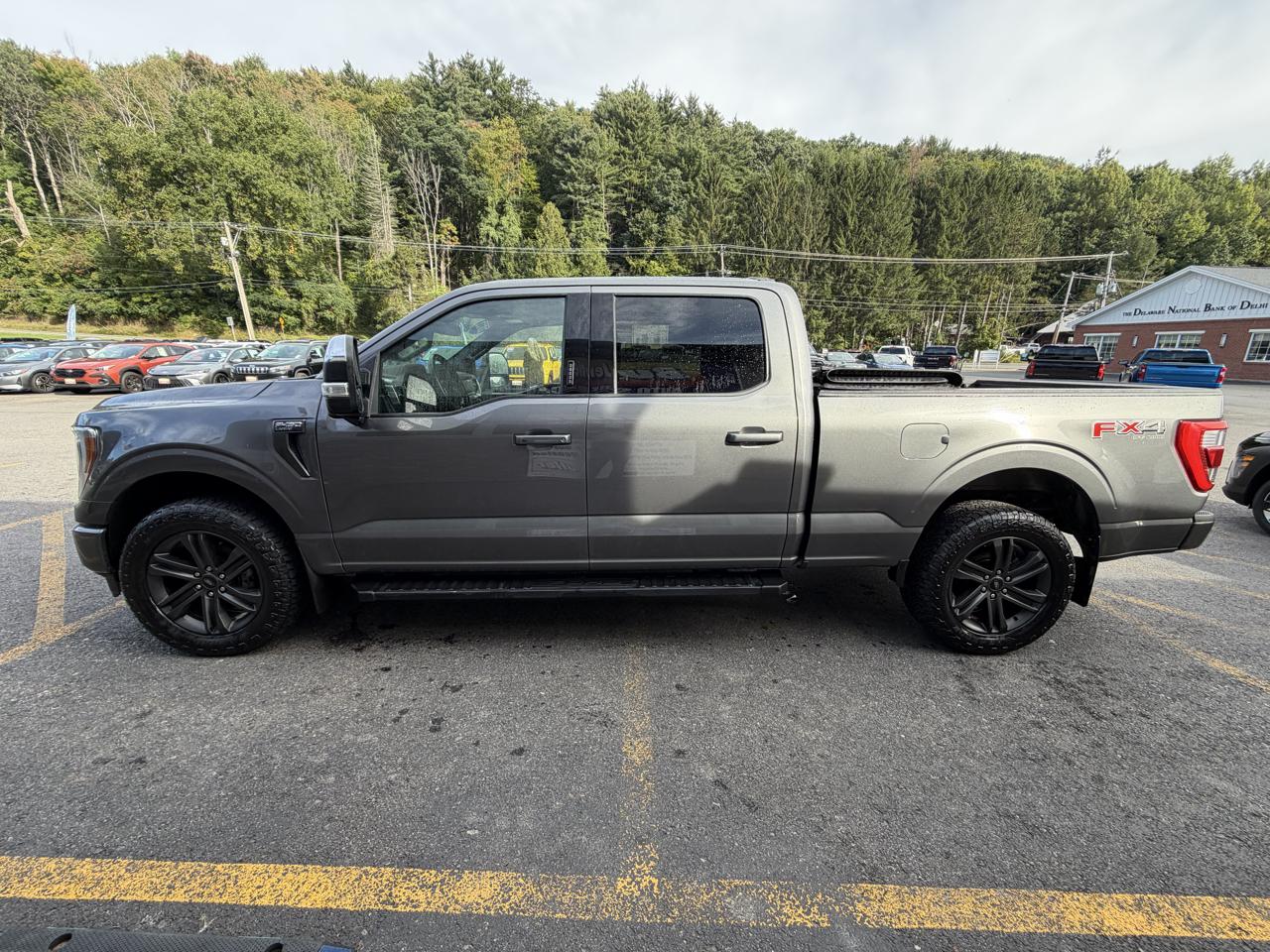 Ford F-150 SuperCrew 150" Lariat 4WD 2022