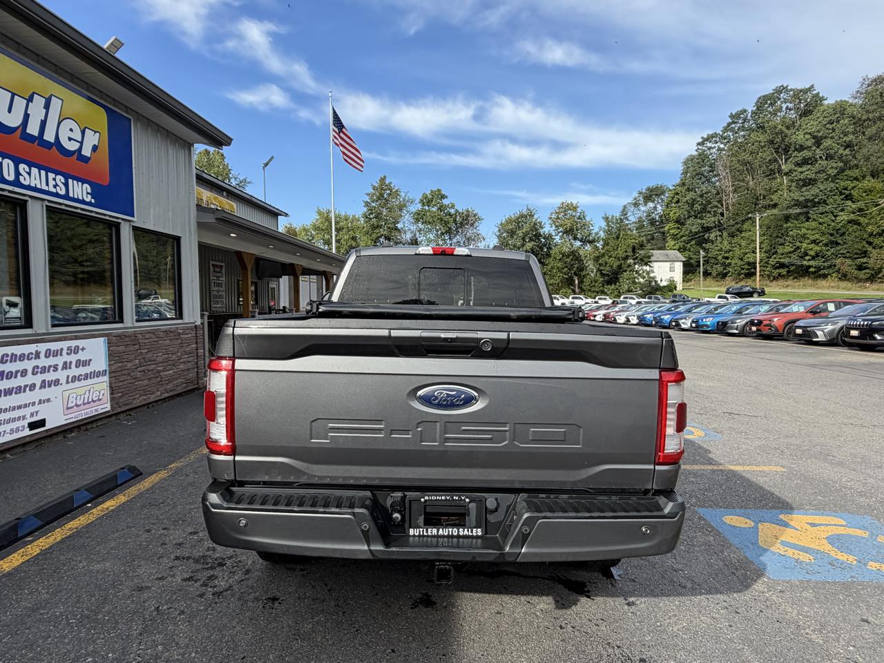 Ford F-150 SuperCrew 150" Lariat 4WD 2022
