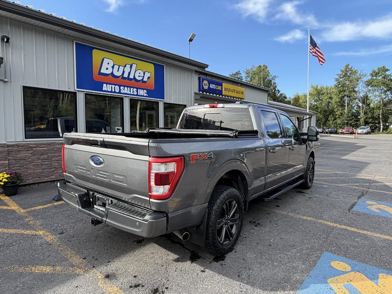 Ford F-150 SuperCrew 150" Lariat 4WD 2022