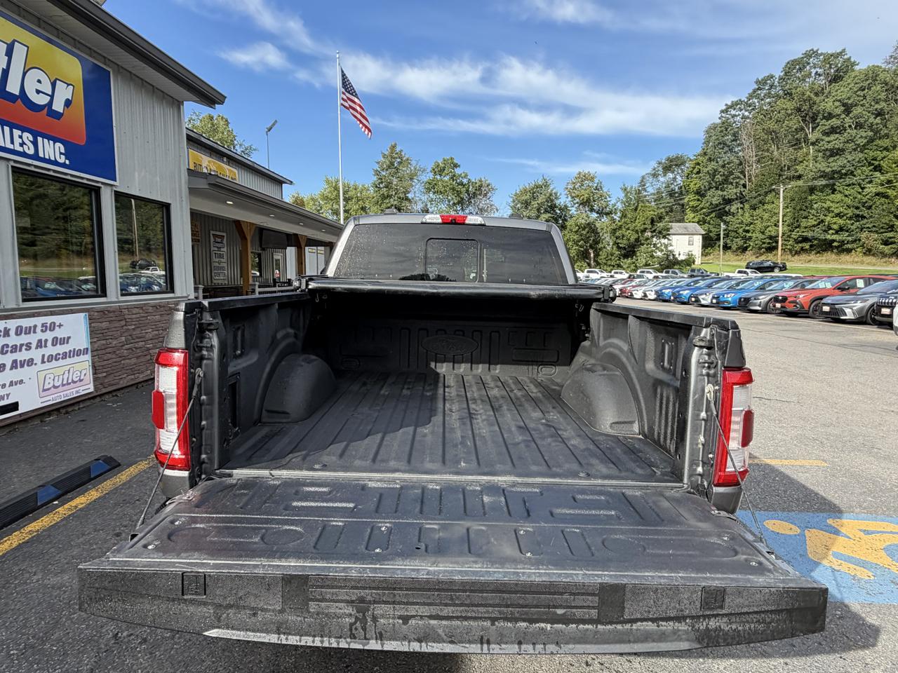 Ford F-150 SuperCrew 150" Lariat 4WD 2022