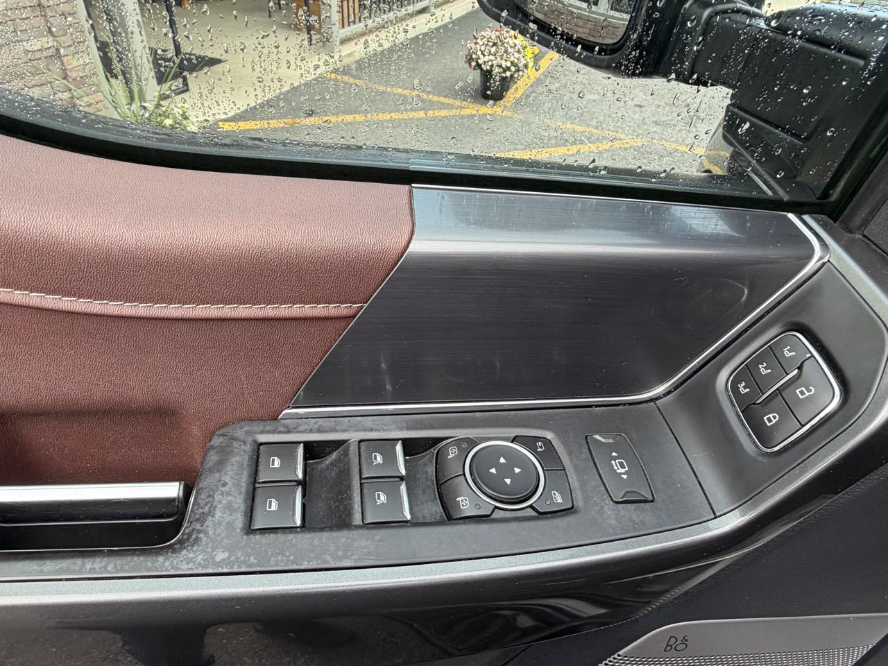 Ford F-150 SuperCrew 150" Lariat 4WD 2022