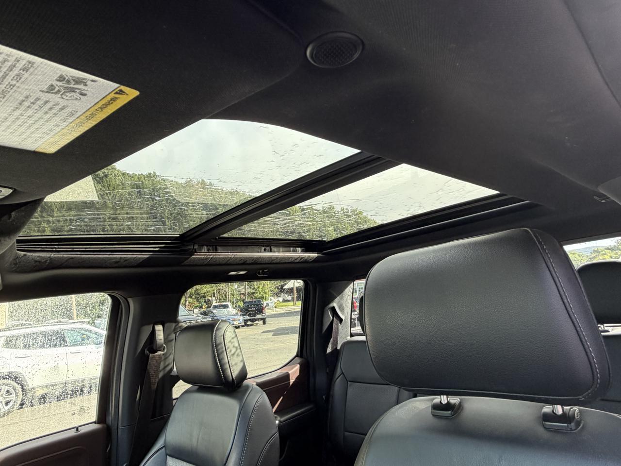 Ford F-150 SuperCrew 150" Lariat 4WD 2022