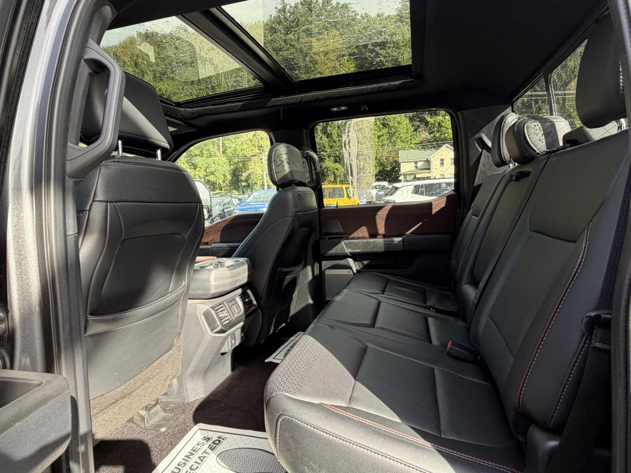 Ford F-150 SuperCrew 150" Lariat 4WD 2022