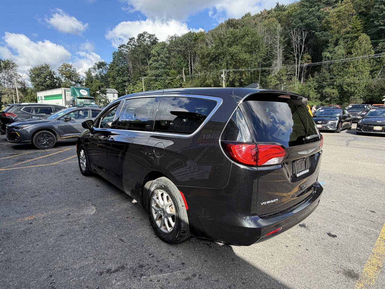 Chrysler Voyager LX 2023