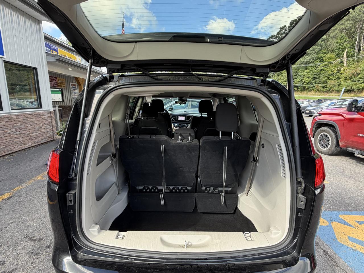 Chrysler Voyager LX 2023