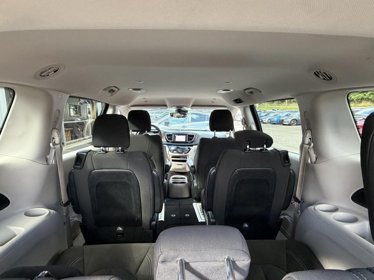 Chrysler Voyager LX 2023