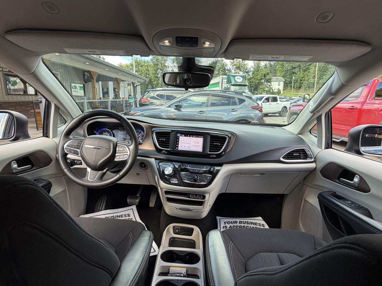 Chrysler Voyager LX 2023