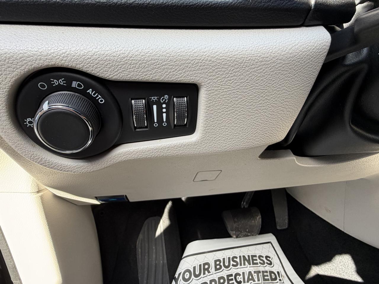 Chrysler Voyager LX 2023