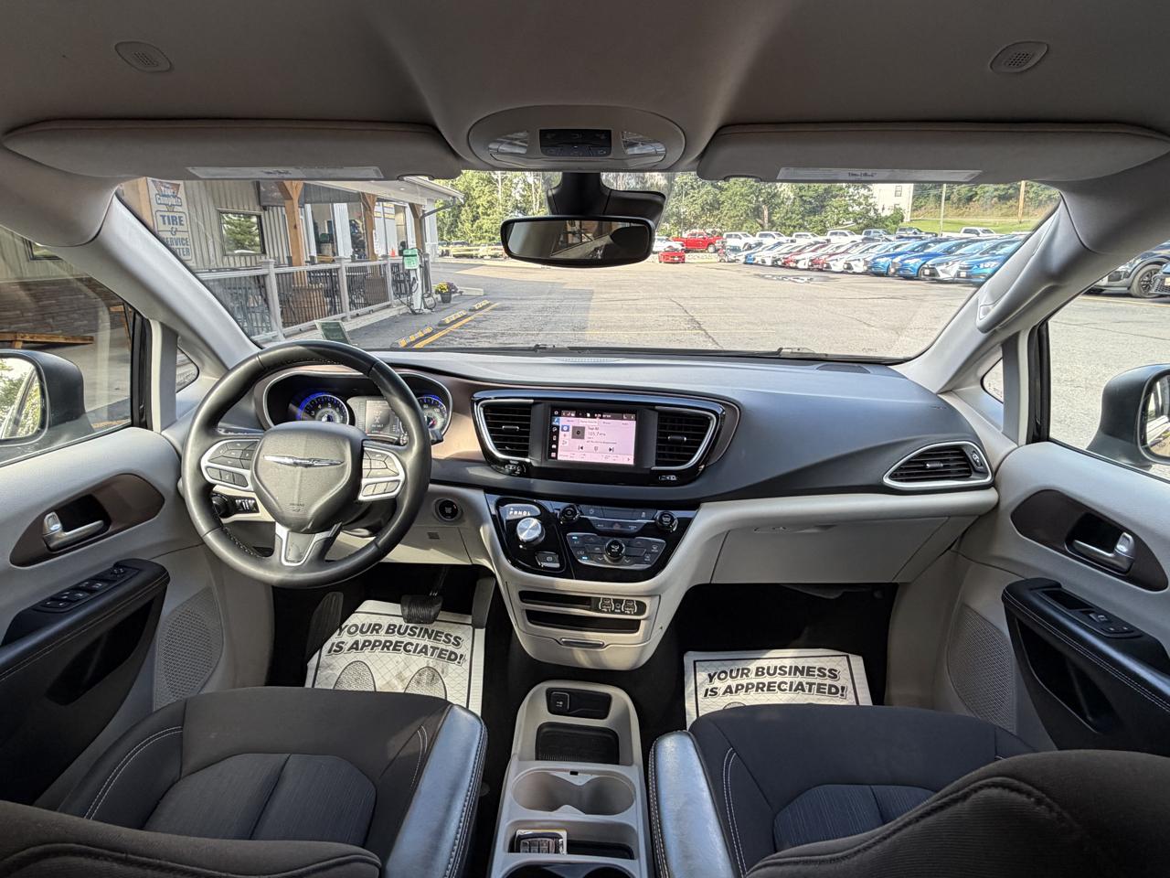 Chrysler Voyager LX 2023