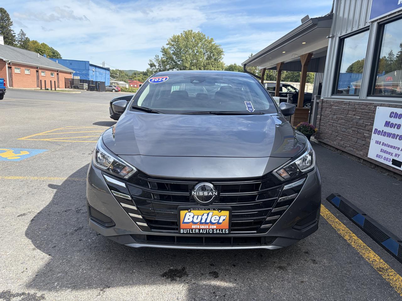 Nissan Versa SV 2024