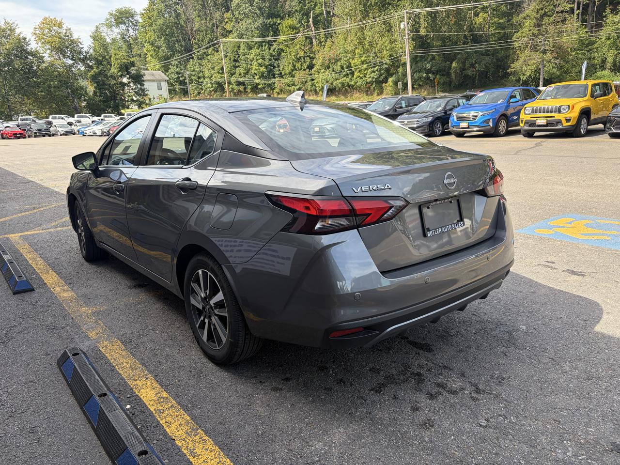 Nissan Versa SV 2024