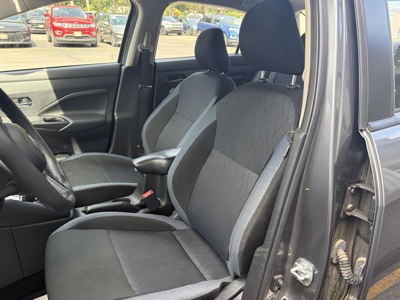 Nissan Versa SV 2024