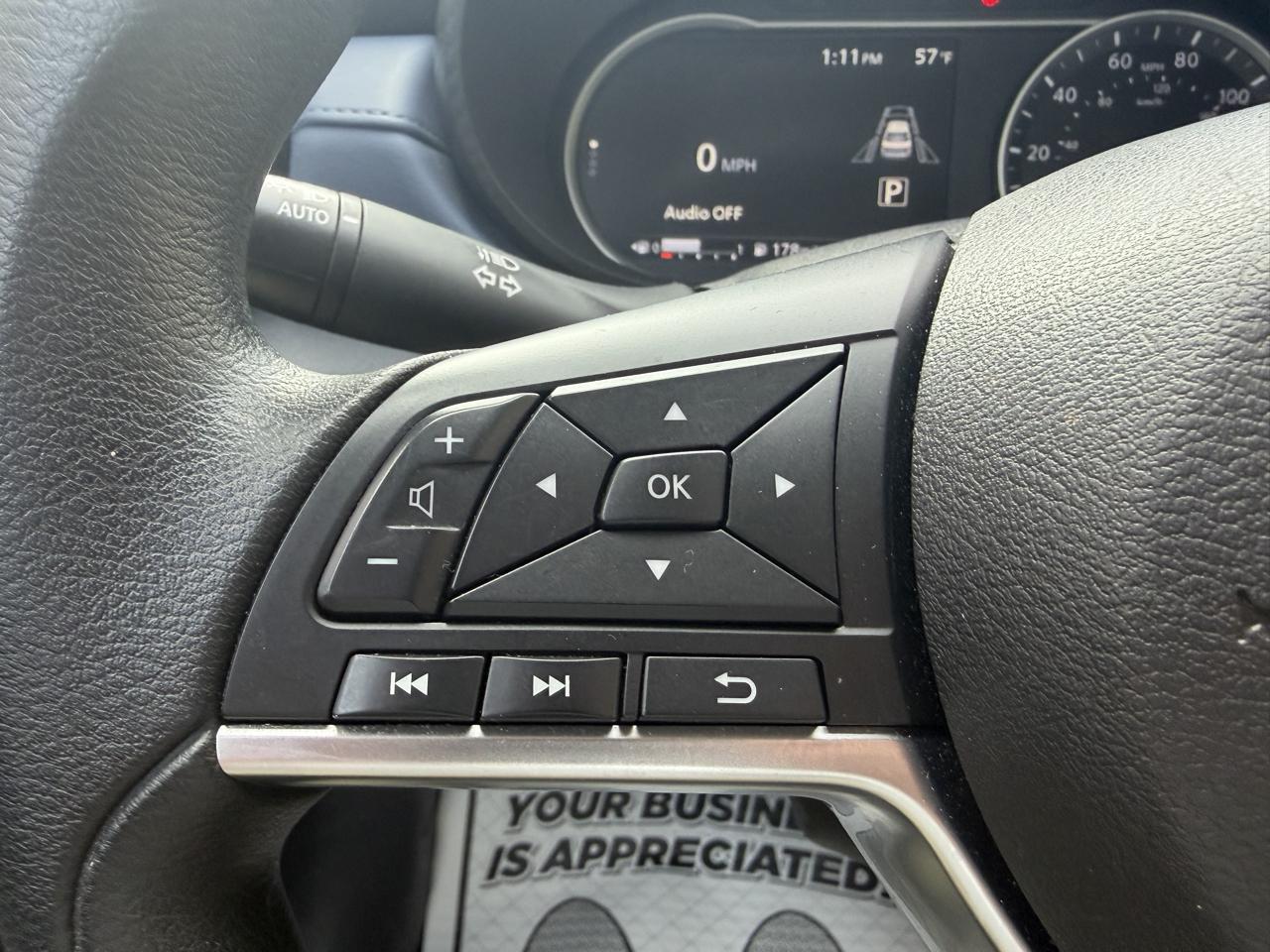 Nissan Versa SV 2024