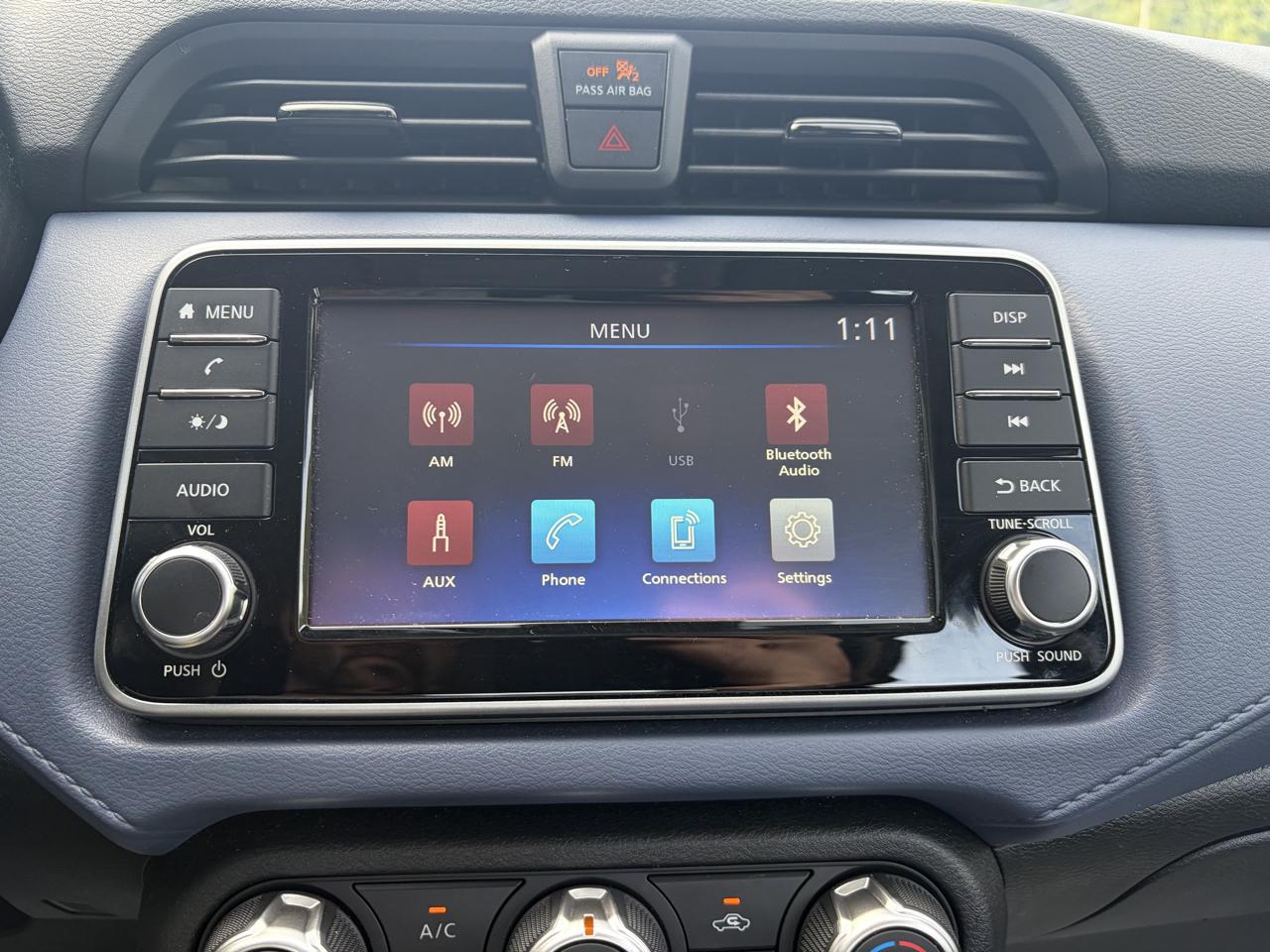 Nissan Versa SV 2024