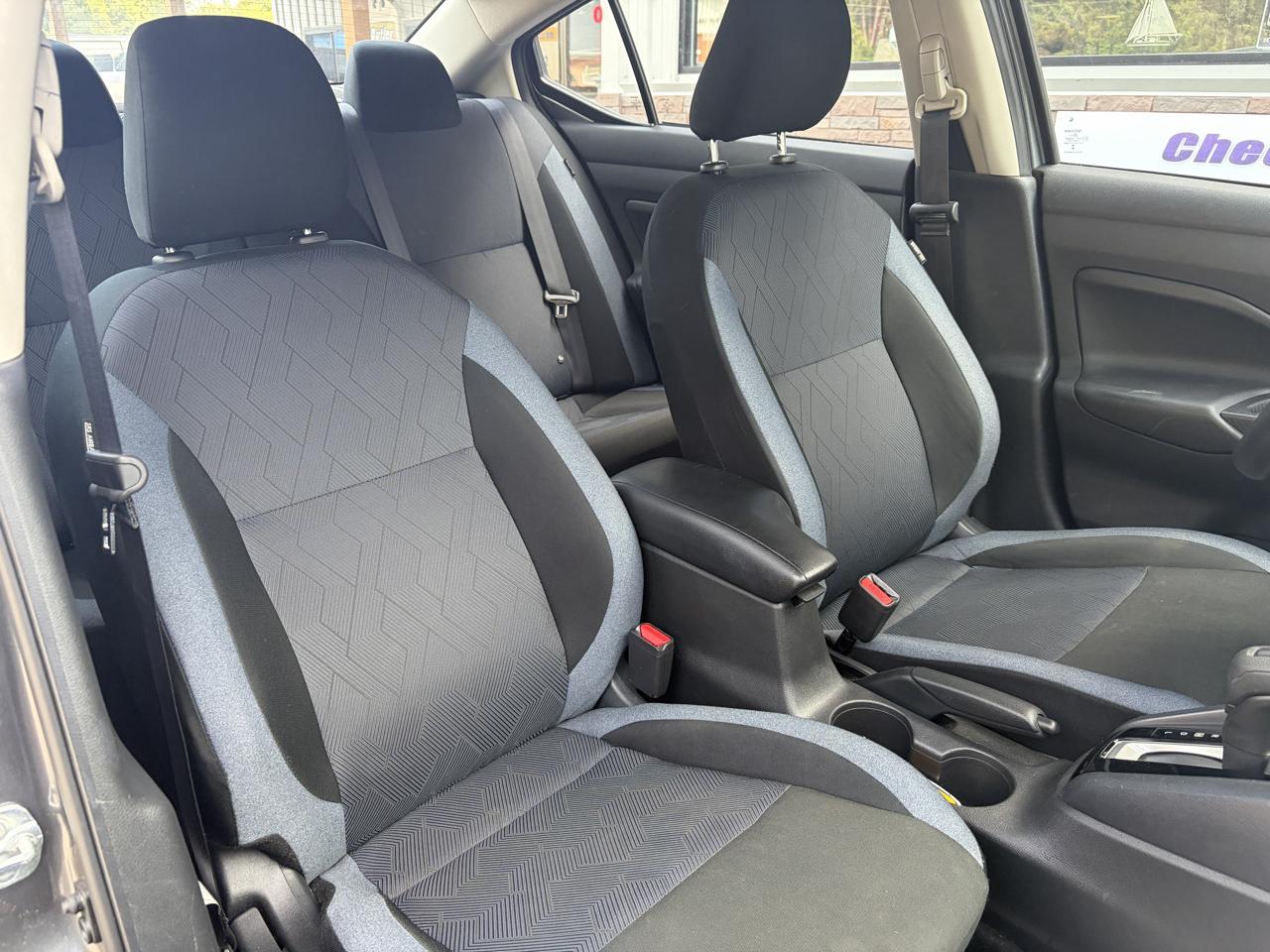 Nissan Versa SV 2024