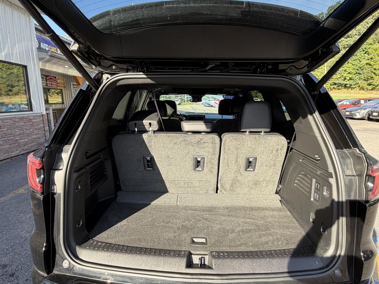 GMC Acadia Denali AWD 2024