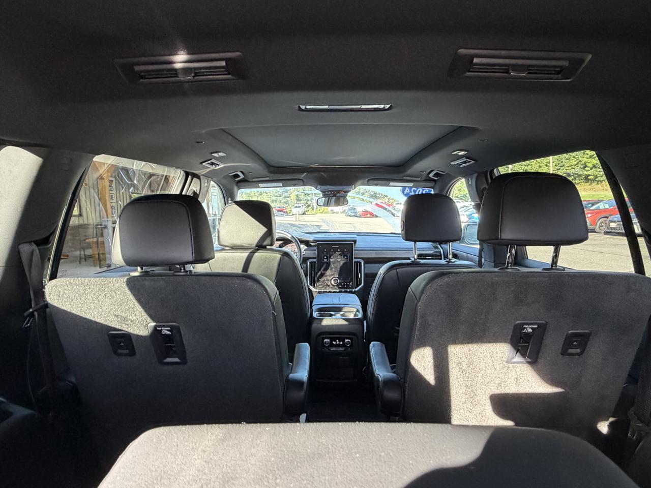 GMC Acadia Denali AWD 2024