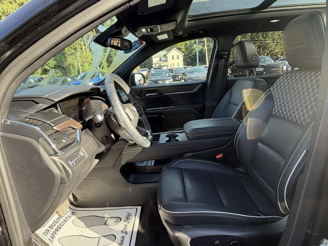 GMC Acadia Denali AWD 2024