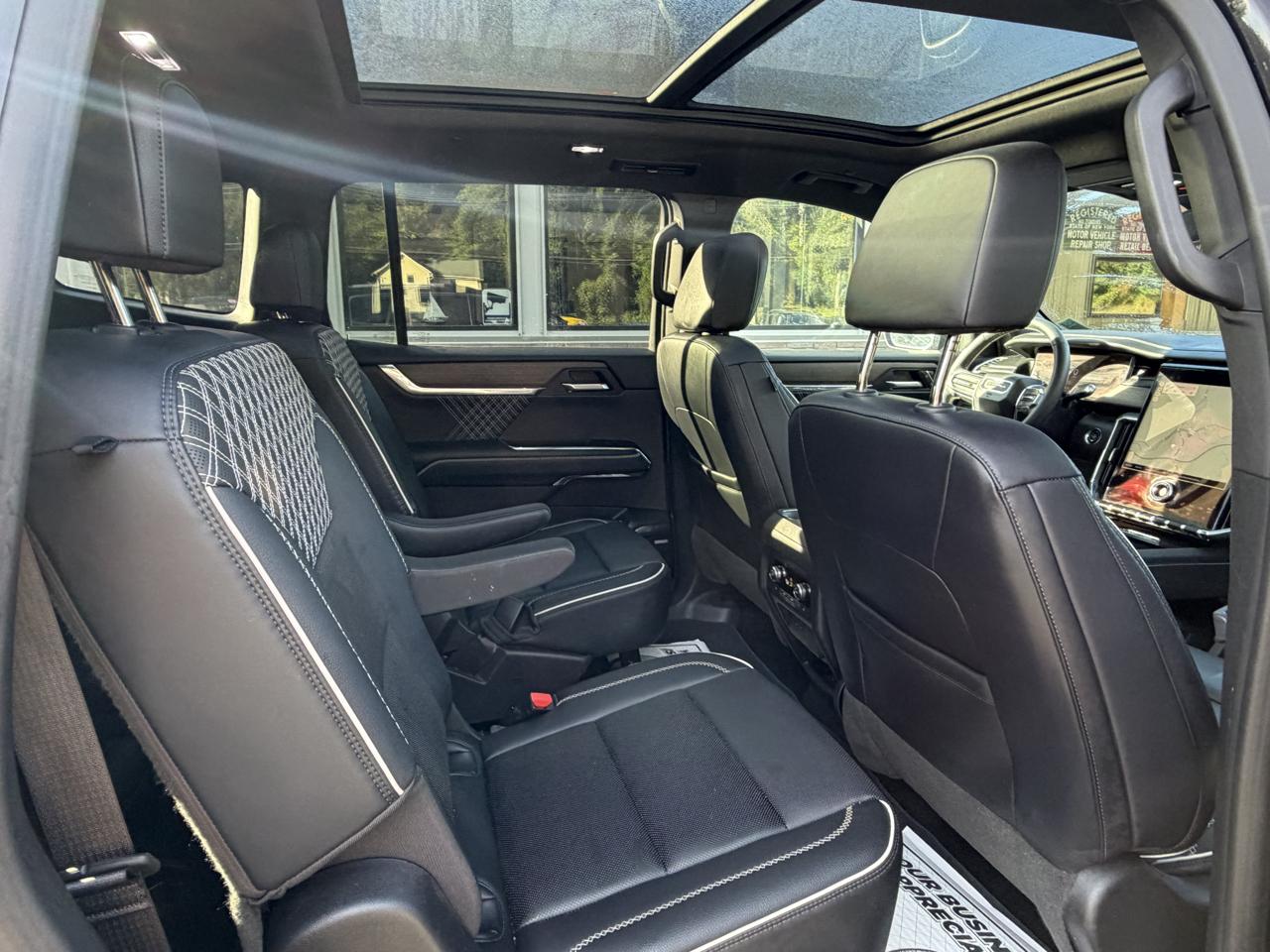 GMC Acadia Denali AWD 2024