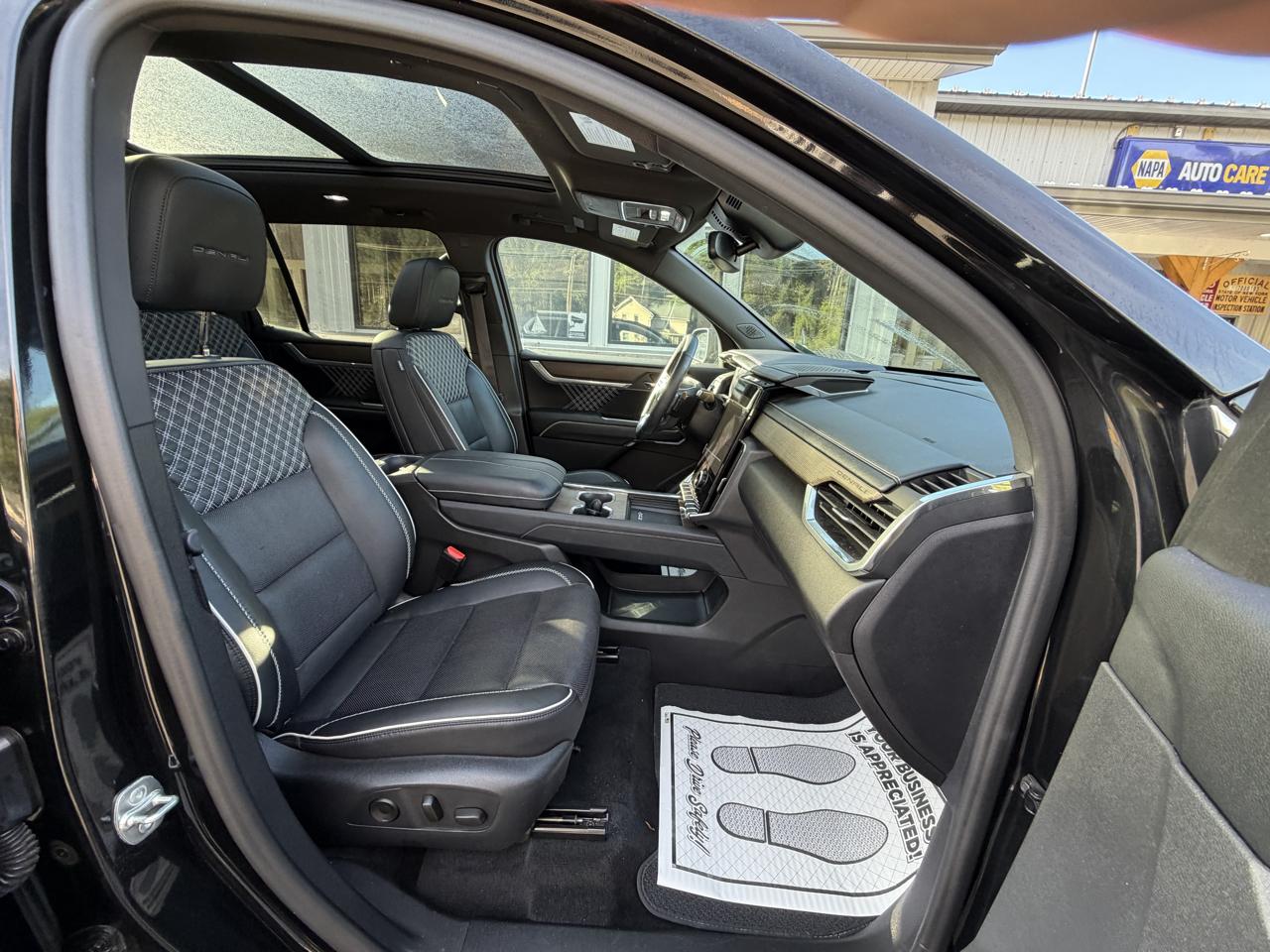 GMC Acadia Denali AWD 2024