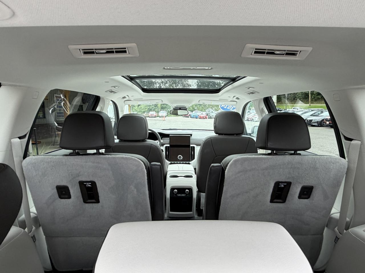 GMC Acadia Denali AWD 2024