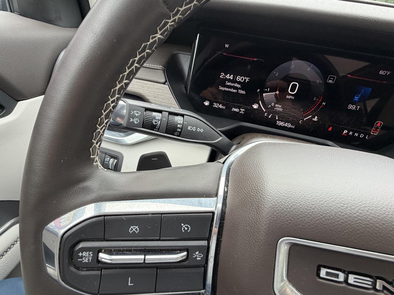 GMC Acadia Denali AWD 2024