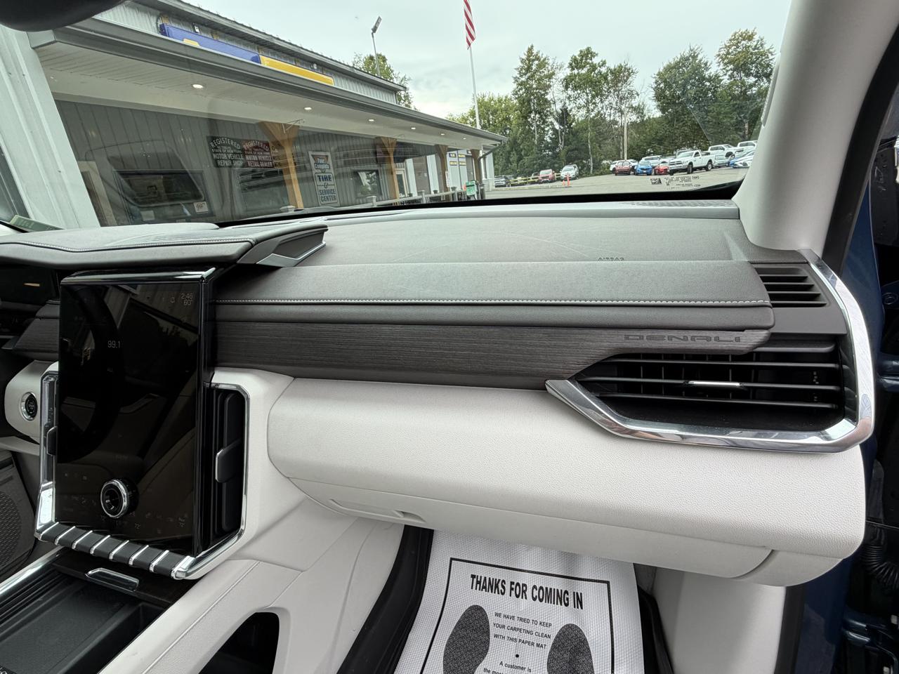 GMC Acadia Denali AWD 2024